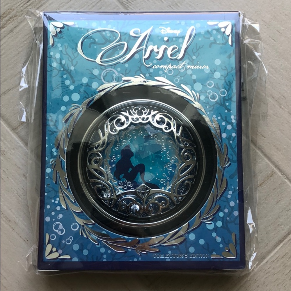 Ariel Sephora mirror Lil mermaid 🧜‍♀️ brand new